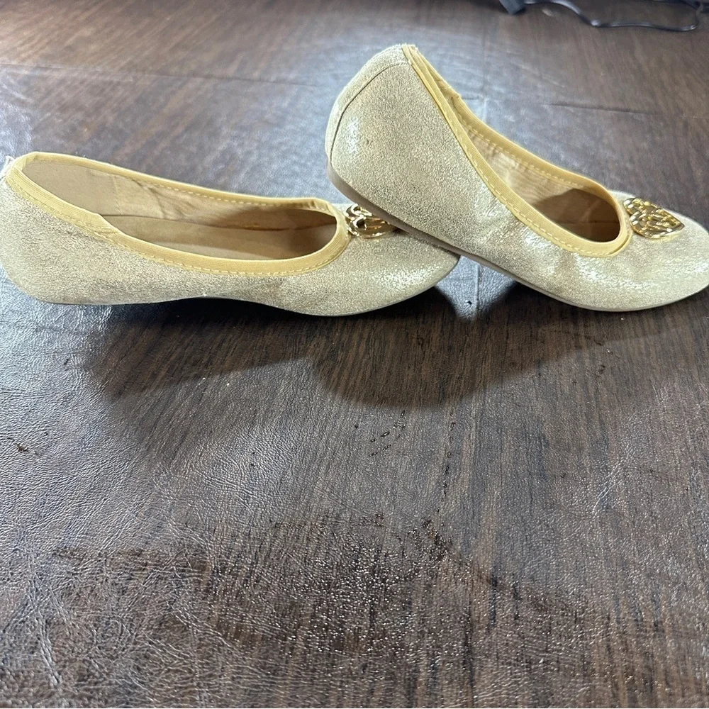 Michael Kors Faye Nollie Gold Heart Accent Flats Girls Sz 1